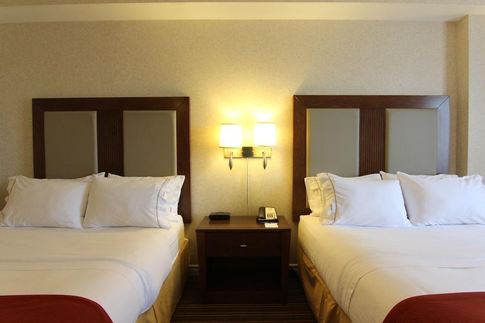 Holiday Inn Express Whitby Oshawa By Ihg Exterior foto